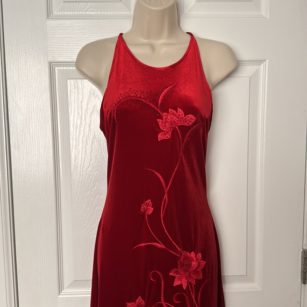 Vintage 90s Reggio Red Velvet embroidery and sequins evening gown size 6!